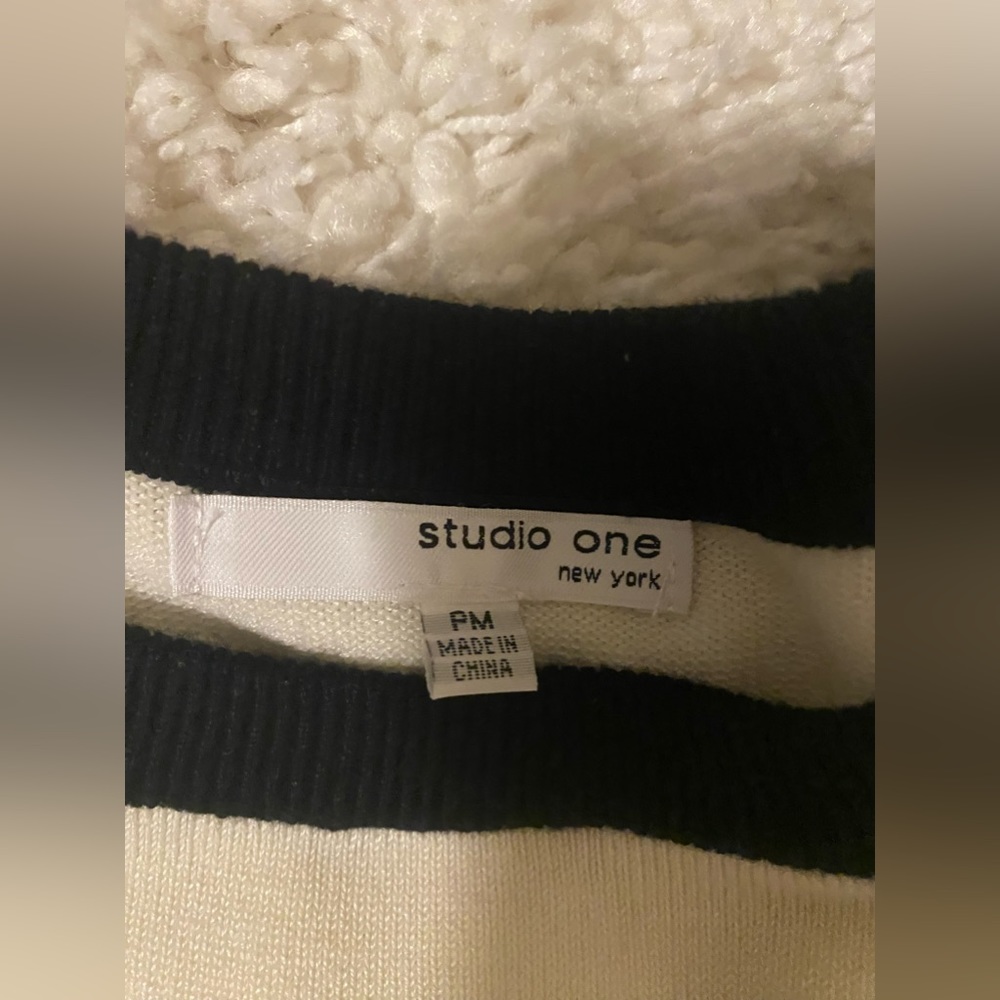 Studio One Dress - Picture 2 of 4